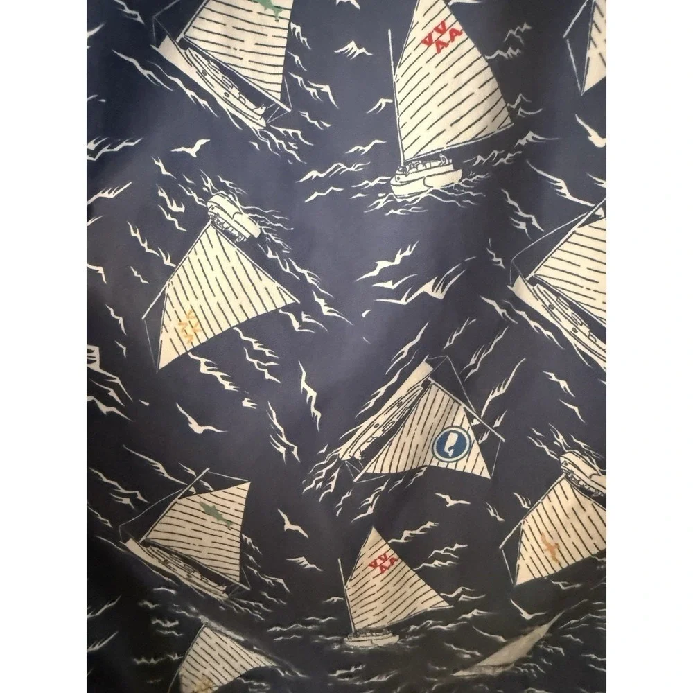 Vineyard Vines Men Blue SailBoat Mesh Lined Swim Trunk Shorts Size M Lightweight